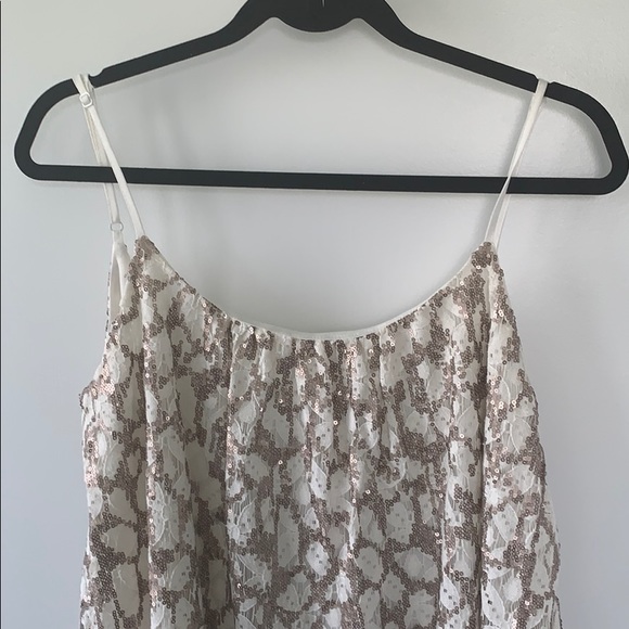 Cropped Scoop Back Flutter Top with Sequins - Picture 3 of 4